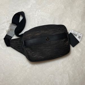 Lululemon Now and Always belt bag- BRAND NEW